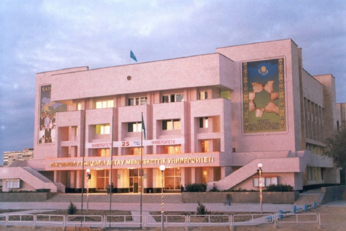 2001-1024×683-1